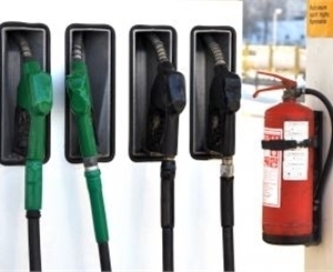 Бензин в Луганске  продолжает подниматься в цене. Фото:  www.sxc.hu.	
