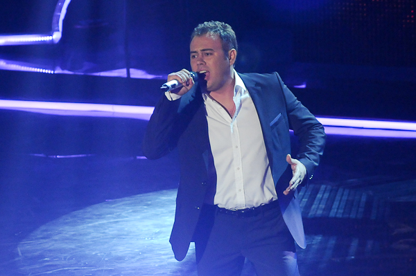 Во время последнего эфира Сергей покорил зрителей песней "Ты меня любишь".  Фото: goloskrainy.tv