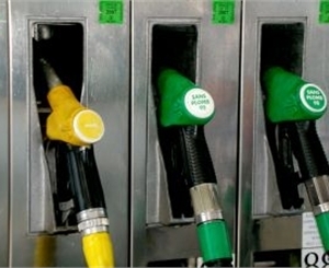 Цены на бензин в Луганске пока не поднимаются. Фото: sxc.hu