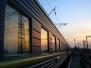 Под сокращение попали поезда Луганск-Киев и Луганск- Кривой Рог. Фото: polestar.lg.ua