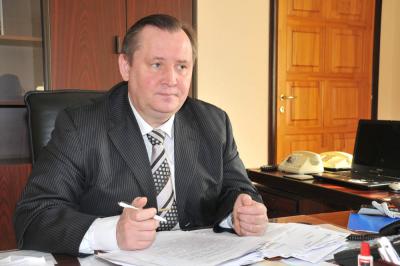 Владимир Пристюк против отмены поездов из Луганска. Фото: oblrada.lg.ua