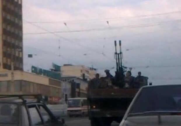 Новость - События - Фотофакт: в районе СБУ в Луганске на КАМАЗе везли зенитку