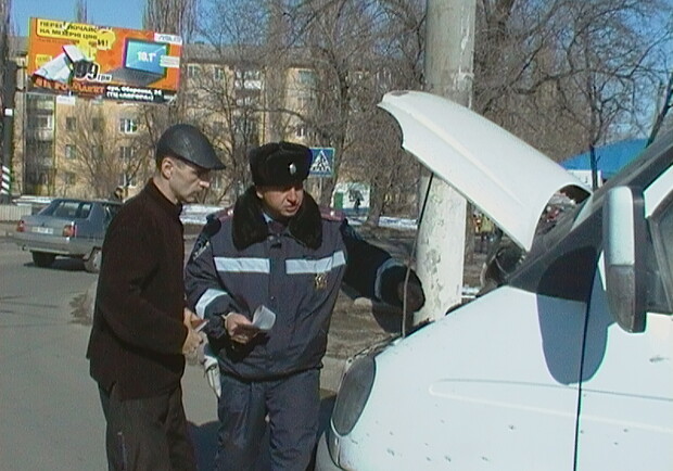 За 2 месяца 2011 года инспекторами ГАИ города выявлено 804 нарушения ПДД водителями автобусов. Фото ОГАИ Луганска