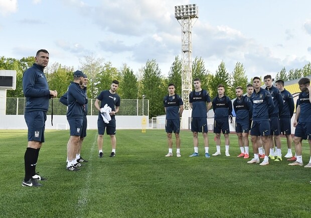 25 игроков: сборная Украины по футболу начала подготовку к ...