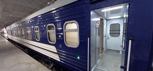 Еще один новый плацкарт со шторками: запорожская версия вагона будущего