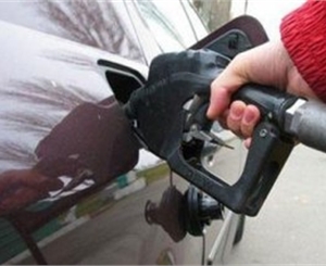 Уже на прошлой неделе бензин в Луганске стал "золотым". Фото: ura-inform.com