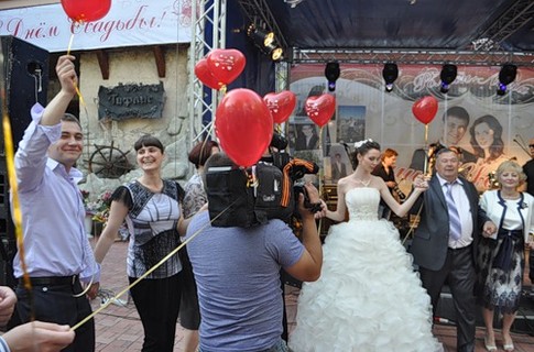 Ландик уверяет, что у его сына была "самая обычная свадьба". Фото:  ЖЖ актера Садальского.