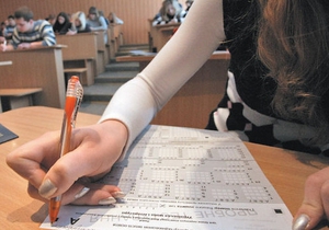 Поигнорировали тестирование по русскому языку 173 человека. Фото: korrespondent.net