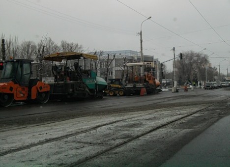 Теперь луганским водителям нужно внимательнее следить за дорожными знаками.  Фото: top.lg.ua