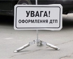 В Перевальском районе неизвестный мужчина попал под колеса BMW. Фото sai.gov.ua
