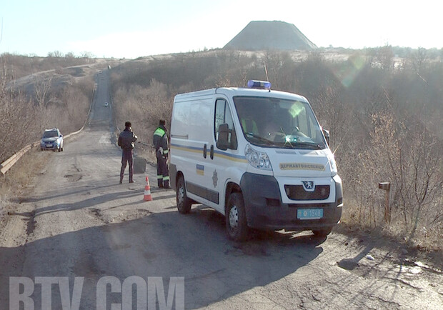 Авария возле поселка Горняк: погибли два человека. Фото: rovenkismi.com.ua