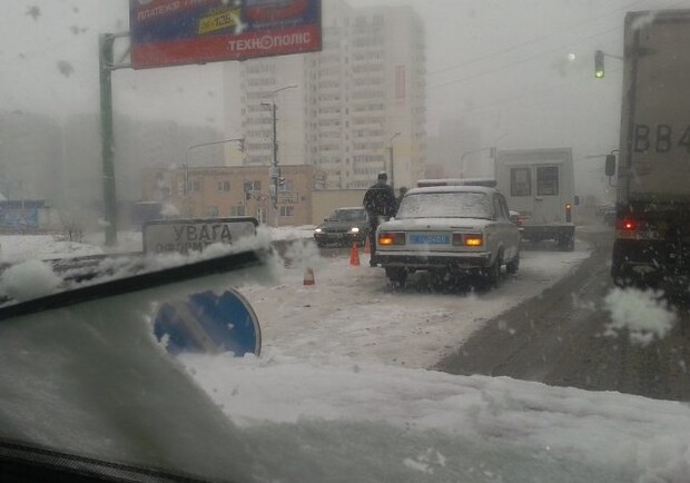 В ГАИ рассказали, как луганчане мешали бороться с последствиями первого снега. Фото: schastye-life.lg.ua