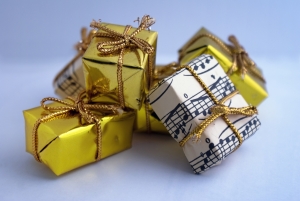 Дарить подарки намного приятнее, чем их получать. Фото: sxc.hu