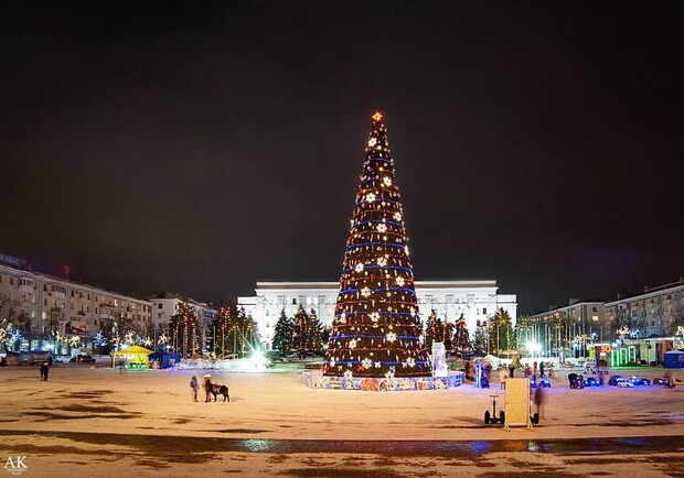Новость - Досуг и еда - Новый год 2013 в центре Луганска: как это было