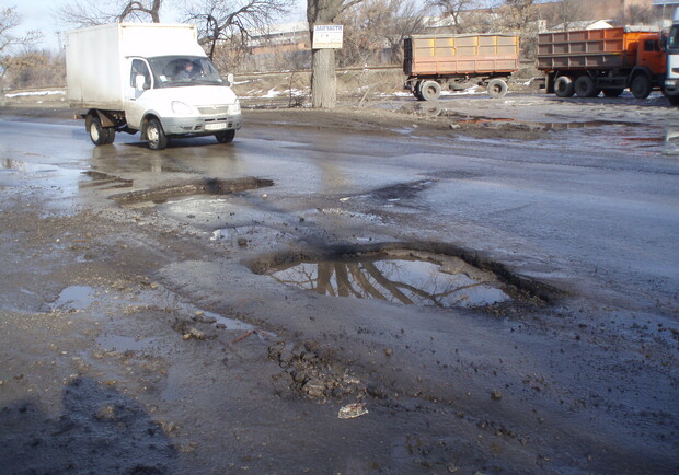 На ремонт дорог Луганска потратят почти 10 миллионов. Фото: lg.vgorode.ua/