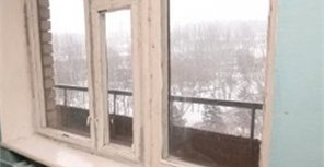 В Луганске мужчина покончил с собой, прыгнув с балкона 13 этажа. Фото: УНИАН