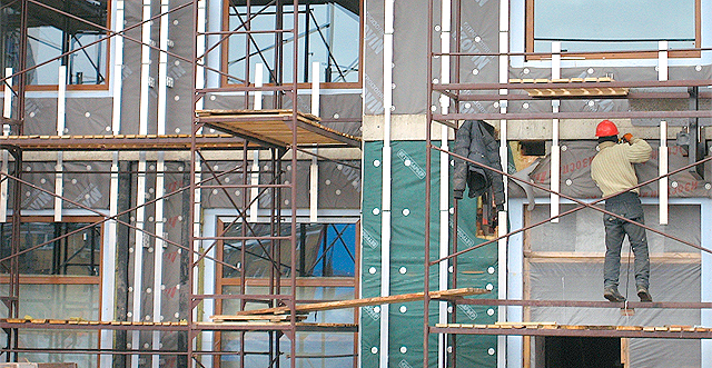 По восстановительным работам в доме на Шевченко проведены торги. Фото: obozrevatel.com 