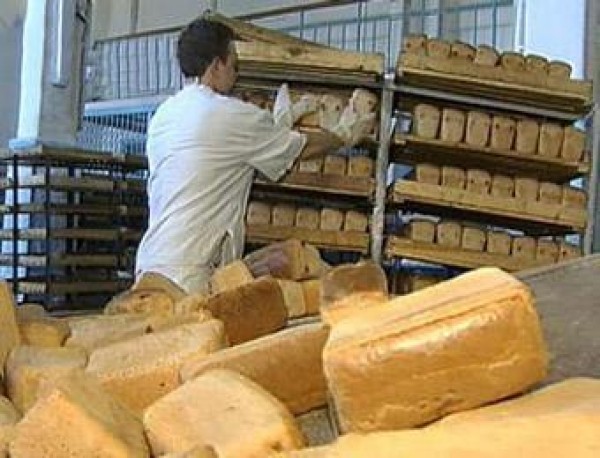 Луганчанам обещают еще полгода продавать хлеб по старым ценам. Фото с сайта primamedia.ru.