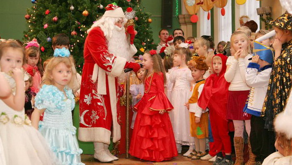 Без новогоднего утренника не будет праздничного настроения. Фото с сайта liveinternet.ru