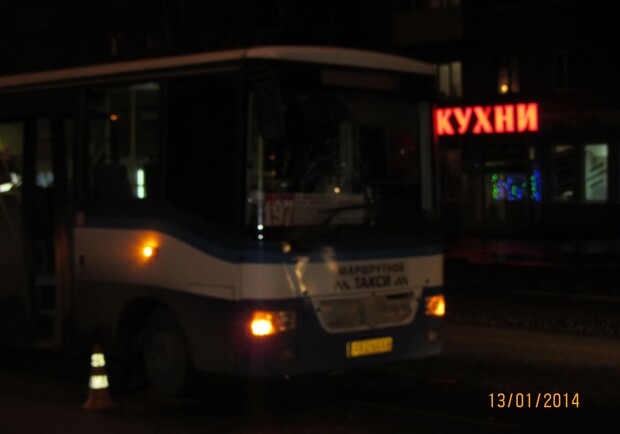 Новость - События - В районе "Буревестника" автобус сбил мужчину