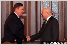 Владимир Пристюк и Михаил Болотских уверены, что главное стабильность в регионе. Фото: loga.gov.