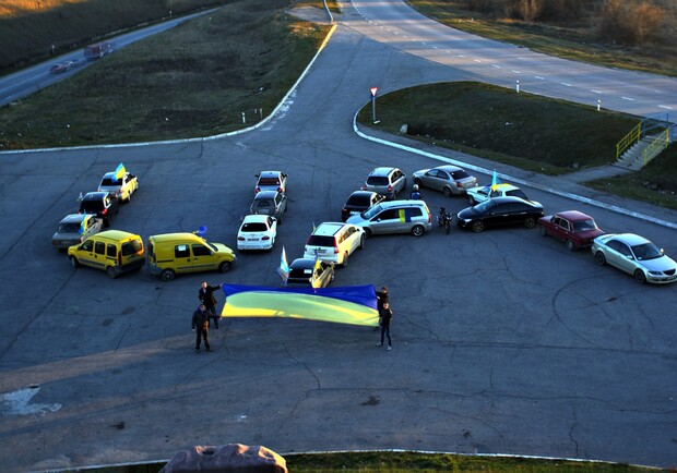 Новость - События - Луганск - это Украина: за единство страны устроили автопробег