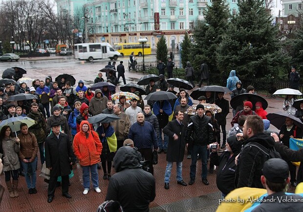 Активисты сформировали отряд. Фото Александра Волчанского