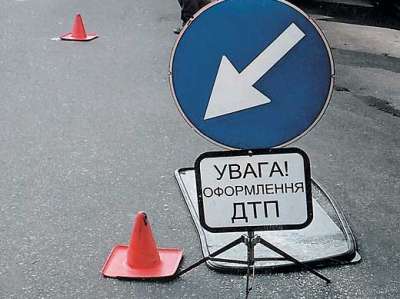 Водитель "Шеквроле" сбил девушку на пещшеходном переходе. Фото: wek.com.ua