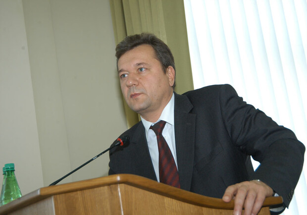 Председатель облсовета рассказал луганчанам, что облсовет жив. Фото: oblrada.lg.ua