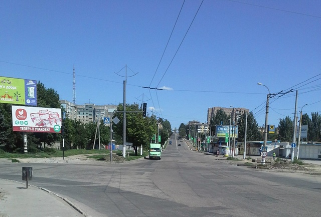 По городу можно передвигаться только пешком и на маршрутке. Фото: vgorode. 