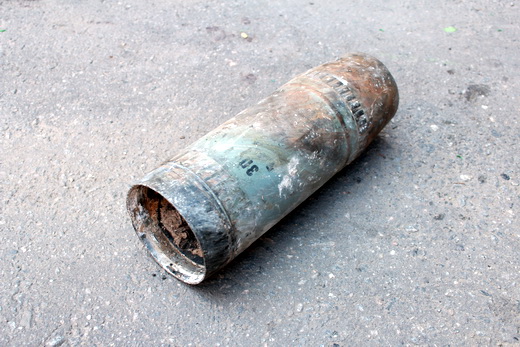 Новость - События - Упавший снаряд: в Луганске удалось обезвредить около 200 боеприпасов