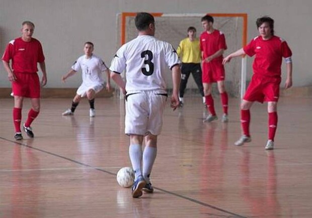 Мини-футбол в Луганске.
Фото: images.yandex.ua