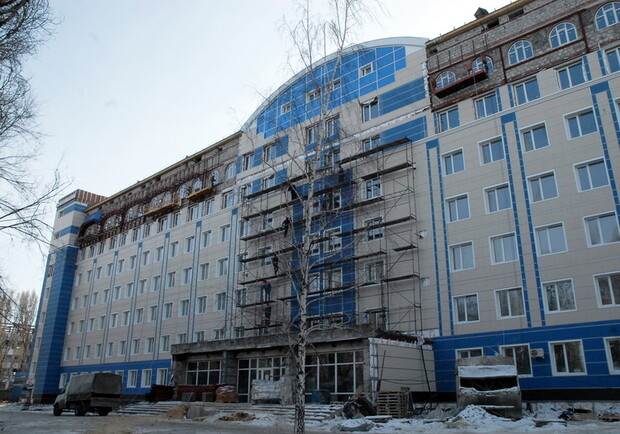 В ход рабочего визита  Александр Ефремов так же побывал в седьмой больнице. Фото:gorod.lugansk.ua