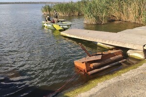 Контрабандисты с фантазией: в Одесской области нашли самодельную субмарину фото 1