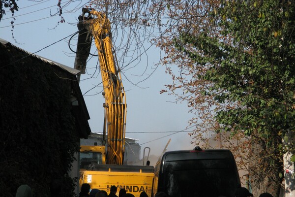 Люди в шоке: в центре Днепра сносят старые дома (фото) фото 5